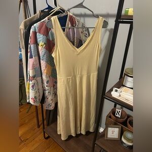 A New Day Yellow V-Neck Dress w Pockets!